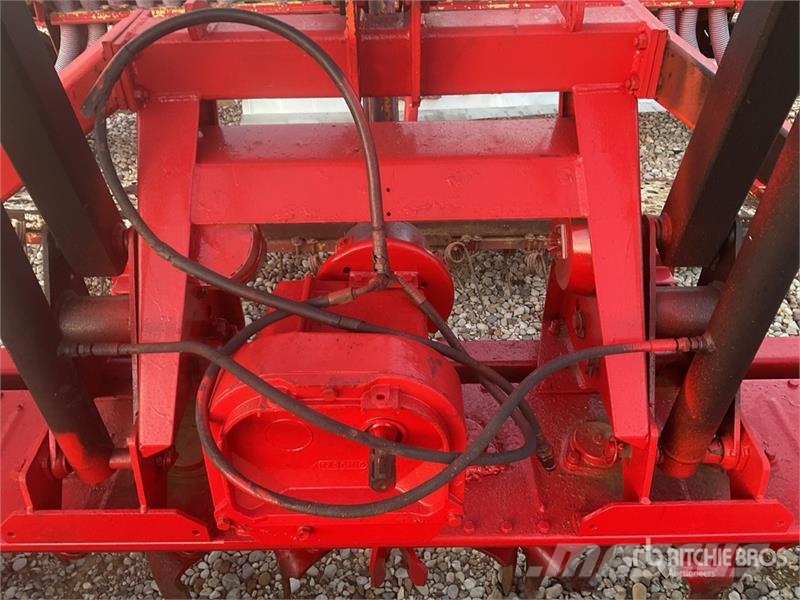 Quantity of (3) Seeding Assembly Egyéb mezőgazdasági gépek