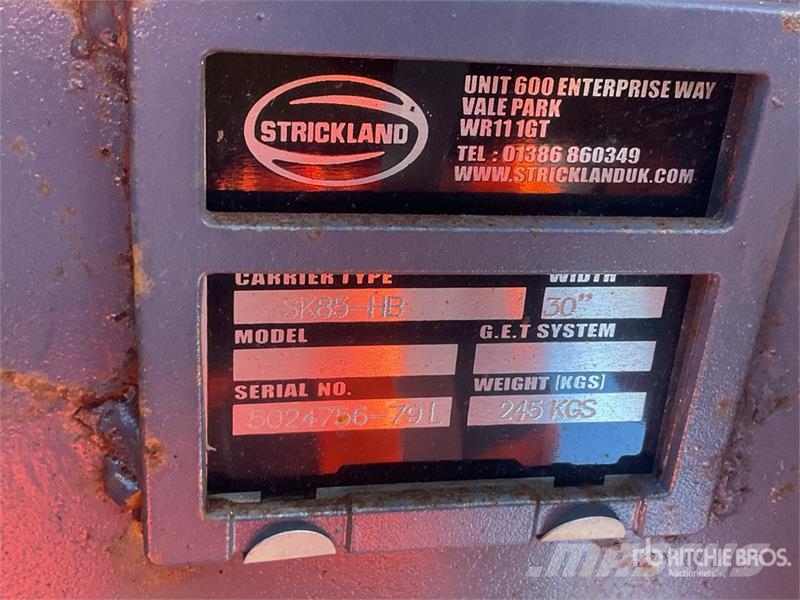 Quantity of (3) Strickland Digging Excavator Bucke دلاء