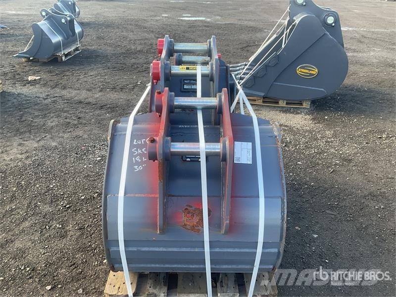 Quantity of (3) Strickland Digging Excavator Bucke دلاء