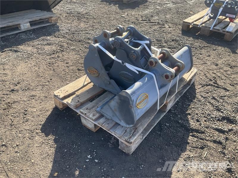  Quantity of (3) Strickland Excavator Bucket - Fits دلاء
