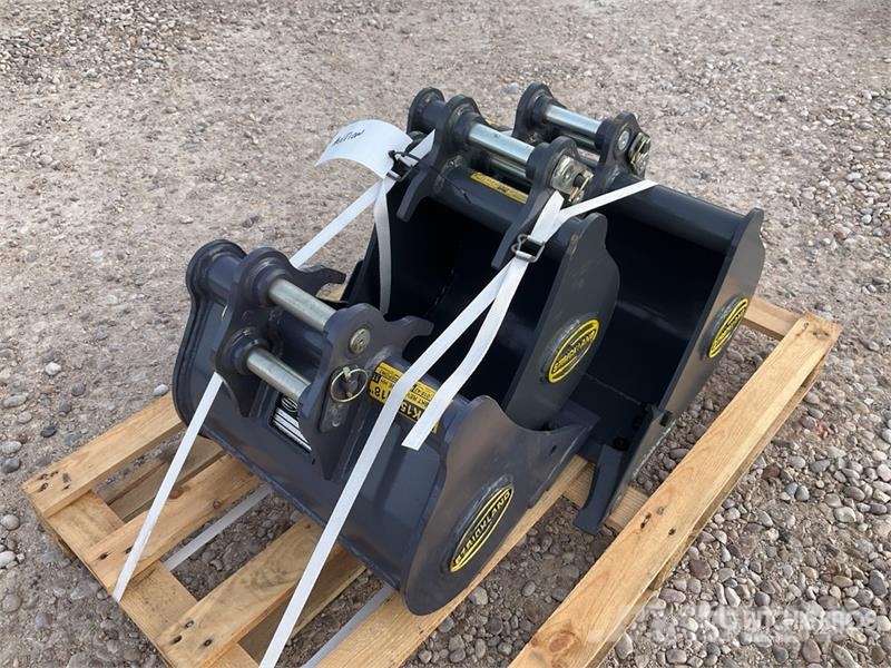Quantity of (3) Strickland Excavator Bucket - Fits دلاء