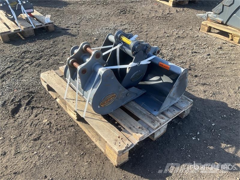  Quantity of (3) Strickland Excavator Bucket - Fits دلاء