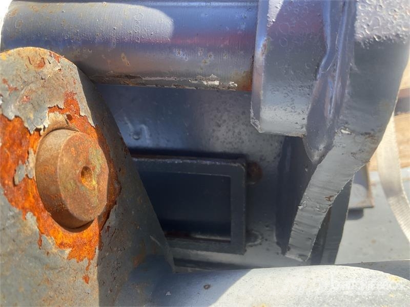 Quantity of (3) Strickland Excavator Bucket - Fits Kašike / Korpe