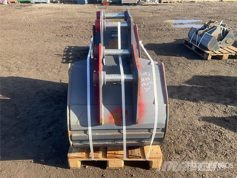  Quantity of (3) Strickland Digging Excavator Bucke دلاء