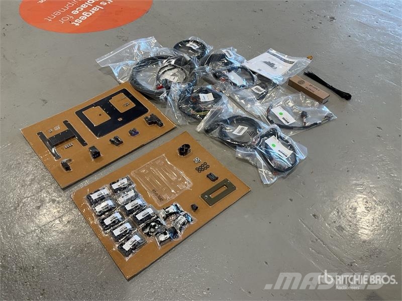 Quantity of (3) Trimble Kit - Base, Cat Dozer D8T Instruments, measuring and automation equipment