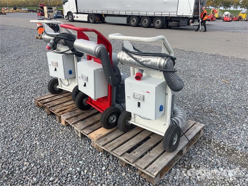 Quantity of (3) Ventur SUCTION UNIT Vacuum Cleaner Vacuum cleaners