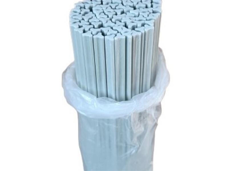 Quantity of (30000) Stakes 0.80m (green) ماكينات زراعية - غير ذلك