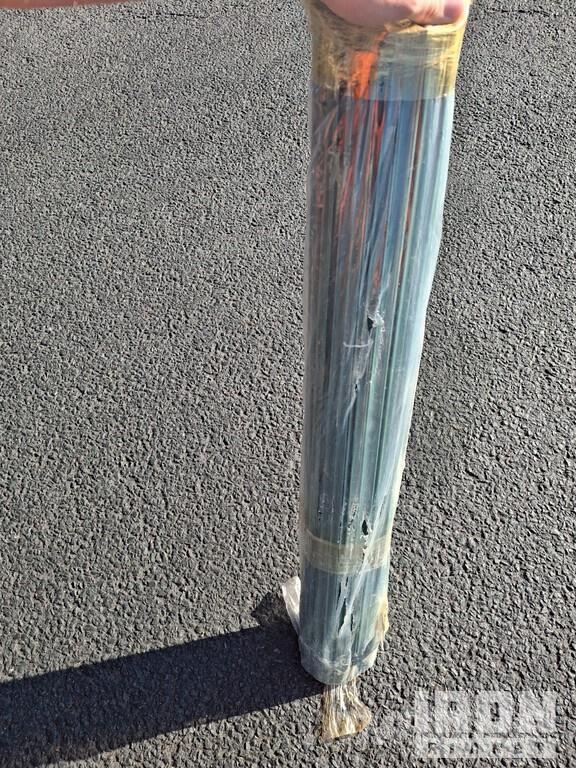 Quantity of (30000) Stakes 0.80m (green) ماكينات زراعية - غير ذلك