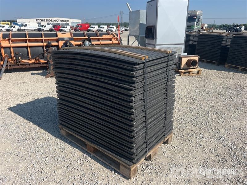  Quantity of (35) Connectable Road Plates Details ( Drugi deli