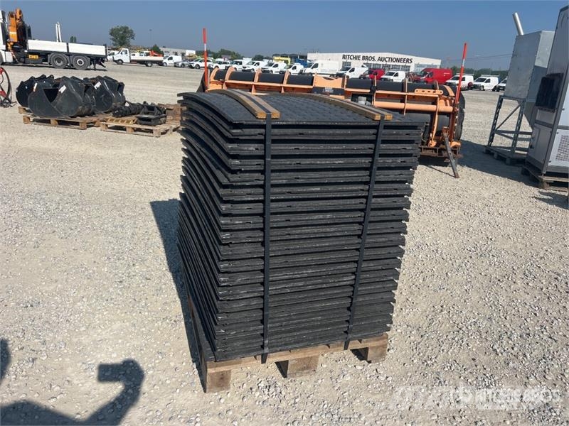  Quantity of (35) Connectable Road Plates Details ( Drugi deli