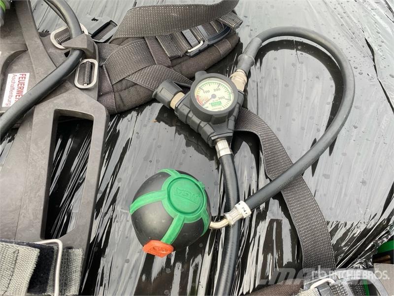  Quantity of (37) MSA Auer Breathing Apparatus معدات البناء - غير ذلك