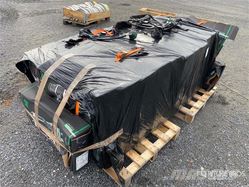  Quantity of (37) MSA Auer Breathing Apparatus معدات البناء - غير ذلك