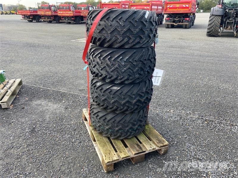  Quantity of (4) 31x15,5-15 Tires الإطارات والعجلات والحافات