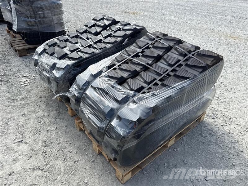 Quantity of (4) 400X72.5X76N Tracks (Unused) Muut