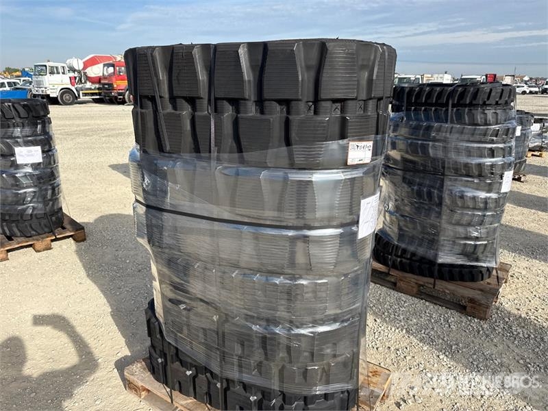  Quantity of (4) 400X86X52T Tracks (Unused) Други компоненти