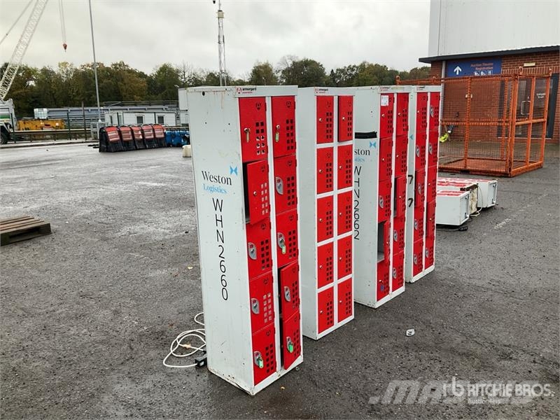 Quantity of (4) Armorgard Powerstation Tool Cabine Maszyny budowlane - Inne