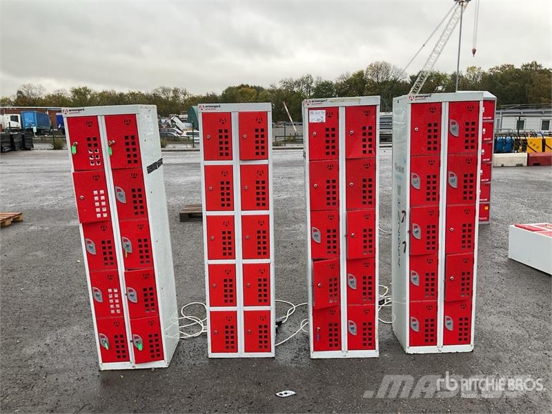 Quantity of (4) Armorgard Powerstation Tool Cabine Maszyny budowlane - Inne