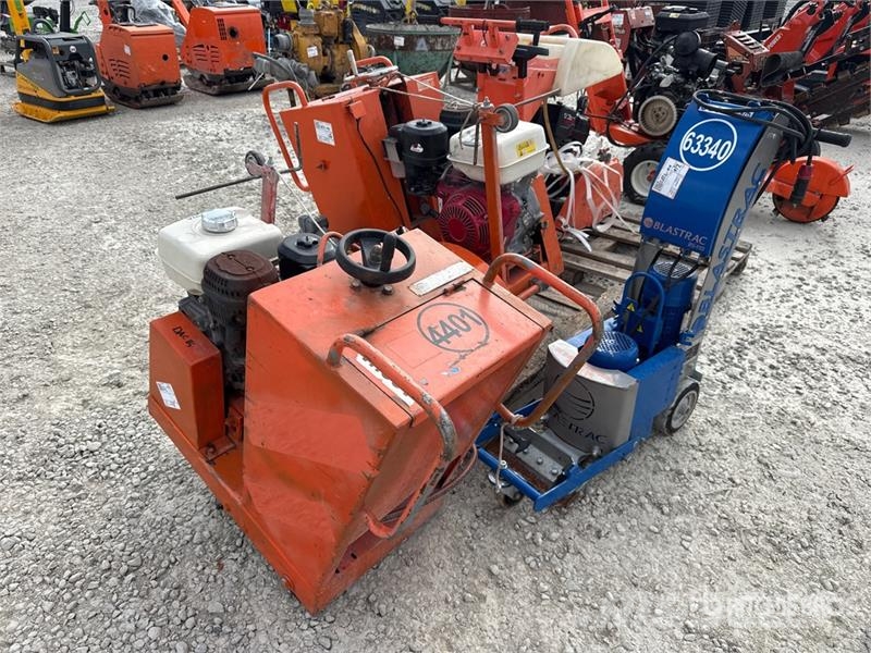  Quantity of (4) Asphalt Cutter Asphalt machine accessories