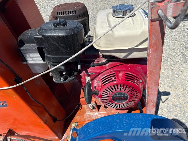  Quantity of (4) Asphalt Cutter Asphalt machine accessories