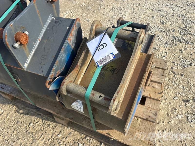  Quantity of (4) Cangini Excavator Bucket دلاء