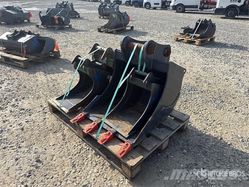  Quantity of (4) Cangini Excavator Bucket دلاء