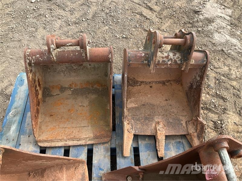 Quantity of (4) Digging Excavator Bucket Buckets