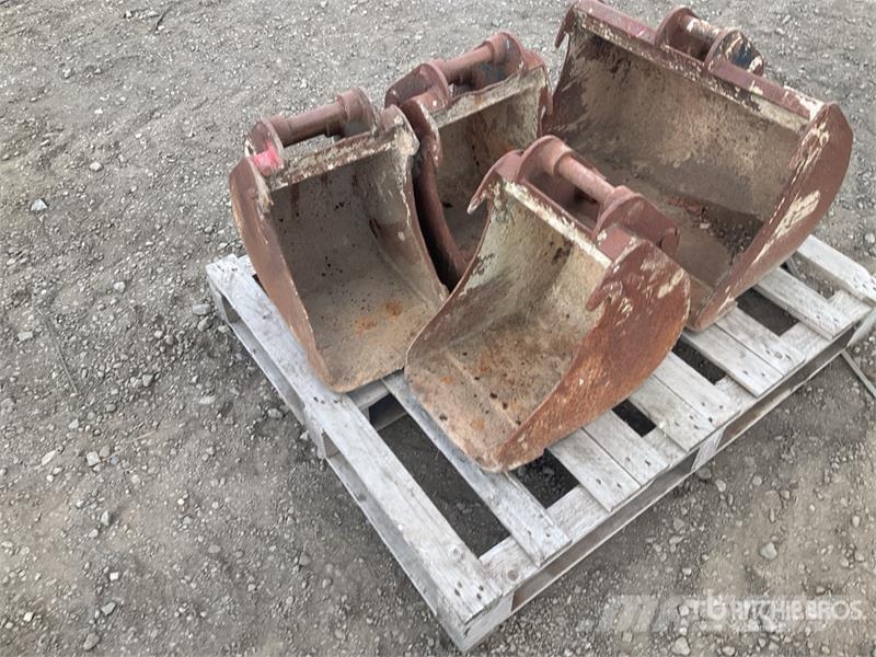 Quantity of (4) Digging Excavator Bucket دلاء