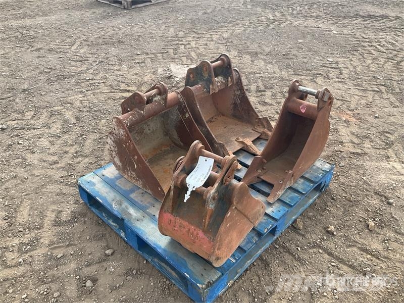 Quantity of (4) Digging Excavator Bucket Buckets