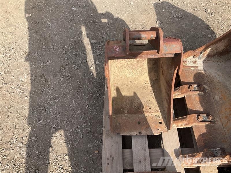  Quantity of (4) Digging Excavator Bucket دلاء