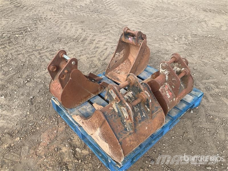 Quantity of (4) Digging Excavator Bucket Buckets