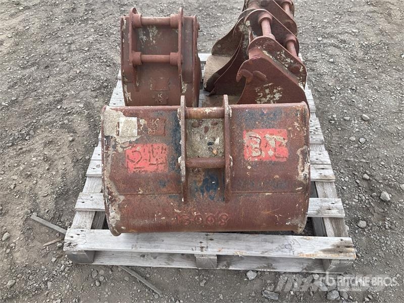  Quantity of (4) Digging Excavator Bucket دلاء