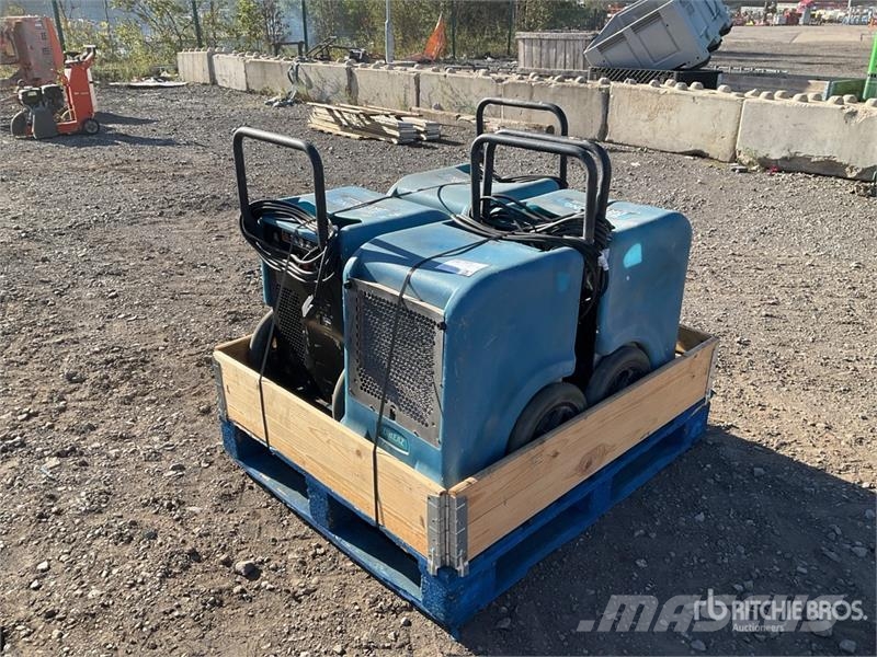 Quantity of (4) Dri-Eaz F435 Dehumidifier Andere Zubehörteile