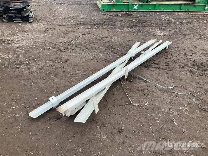  Quantity of (4) Fence Post Skrabere