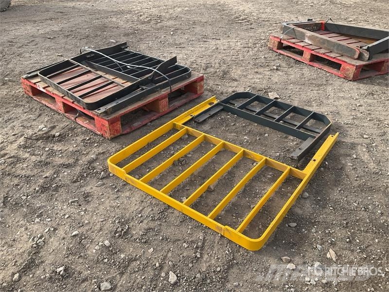 Quantity of (4) Forklift Backrests Drugi deli