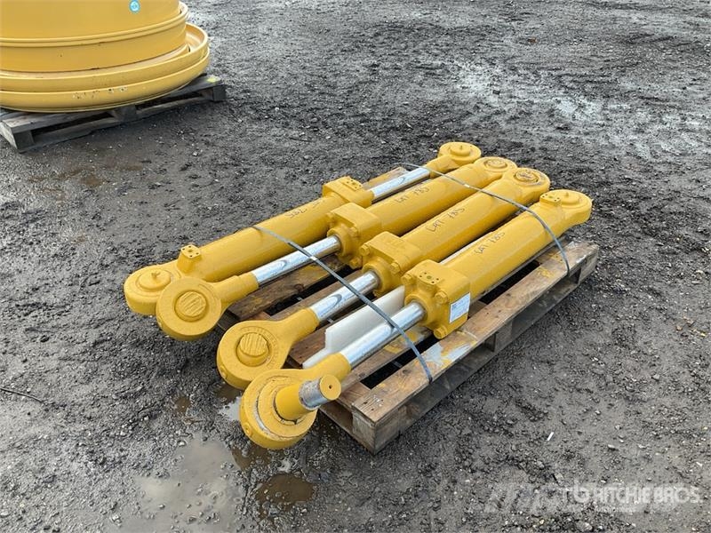 Quantity of (4) Hydraulic Parts Hidráulicos