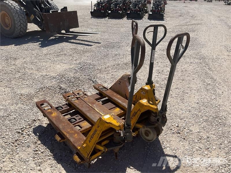  Quantity of (4) Ibernest Pallet Jack (Inoperable) Rokas palešu ratiņi