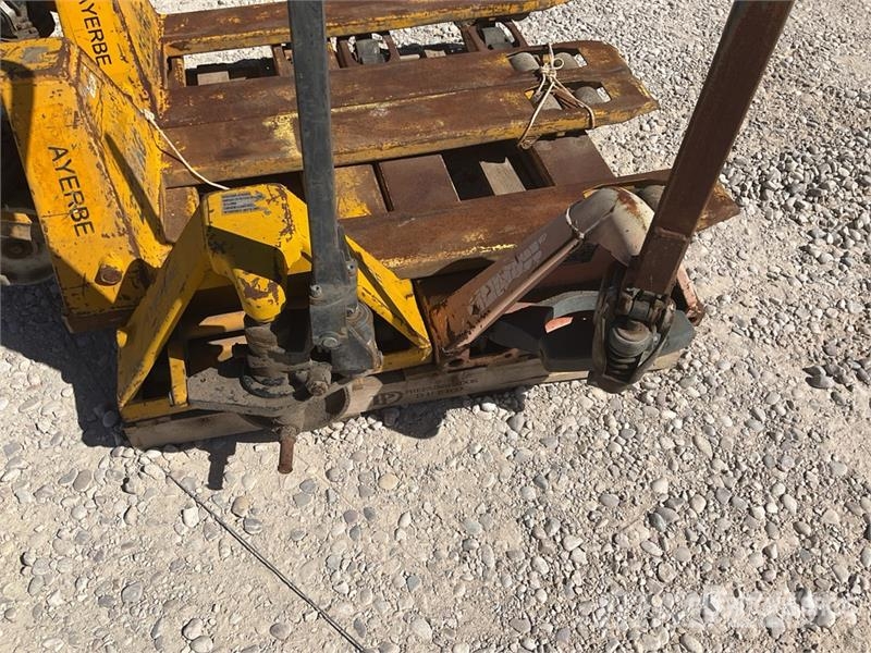  Quantity of (4) Ibernest Pallet Jack (Inoperable) Rokas palešu ratiņi