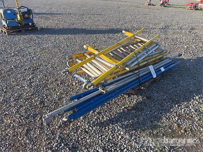 Quantity of (4) Instant INS205 DW G-Rail Frame 0.7 Ehitustellingud