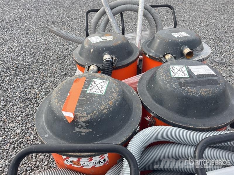 Quantity of (4) Kiekens B192 Vacuum Cleaner 진공 청소기