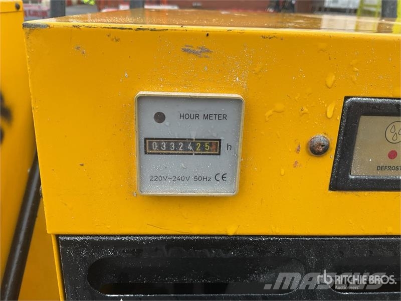 Quantity of (4) MCS DH62DV Dehumidifier مكونات أخرى