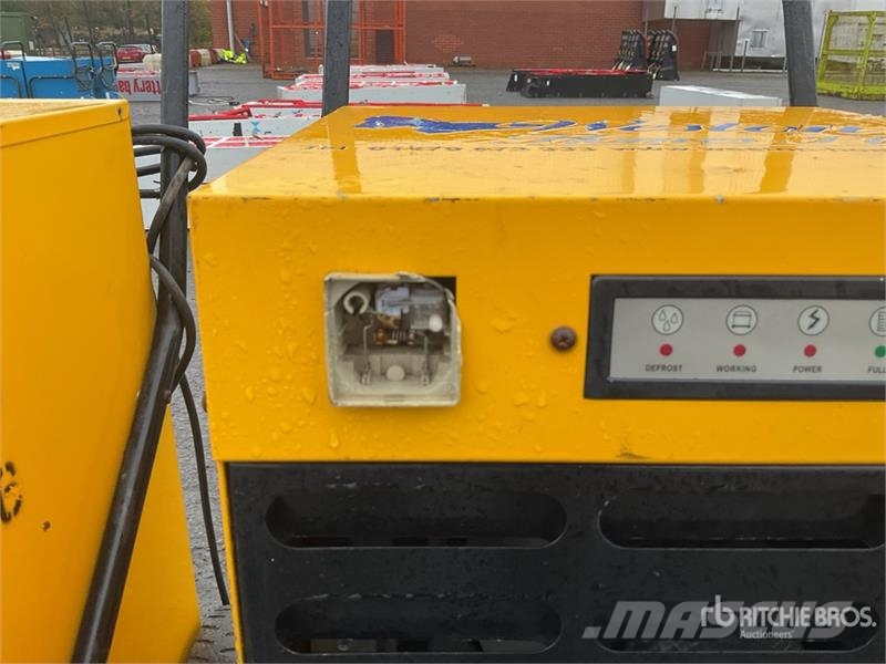 Quantity of (4) MCS DH62DV Dehumidifier مكونات أخرى