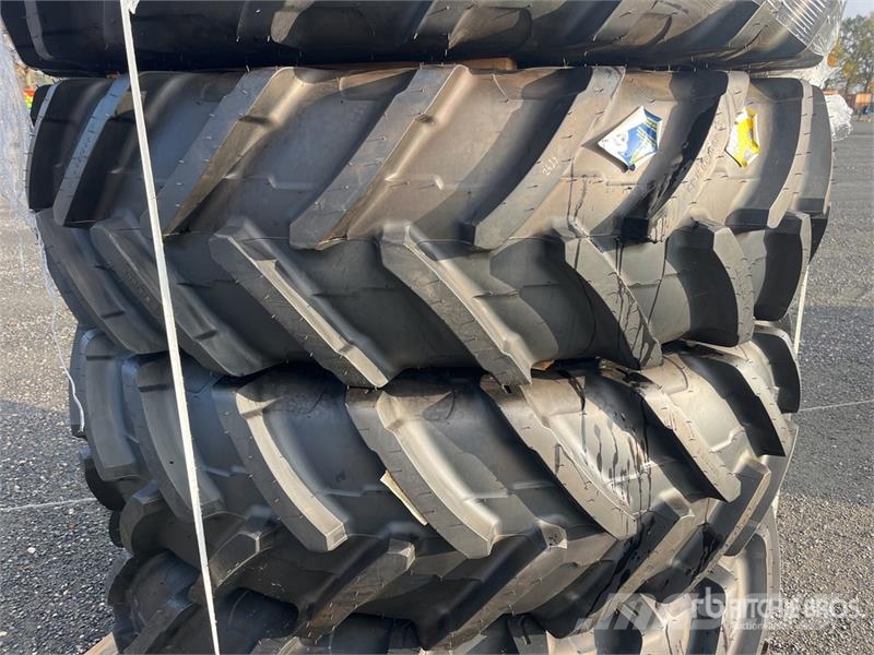 Quantity of (4) Michelin 480/80 R 42 Wheels Gume, točkovi i felne