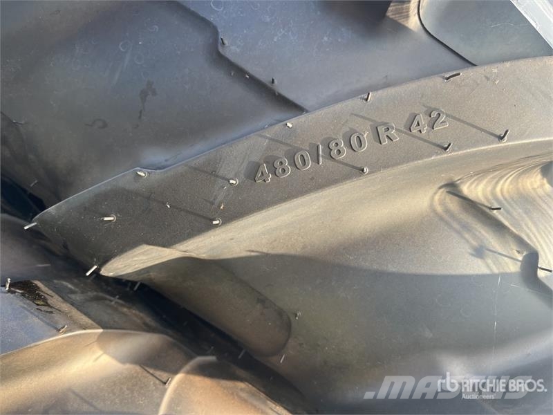 Quantity of (4) Michelin 480/80 R 42 Wheels Gume, točkovi i felne