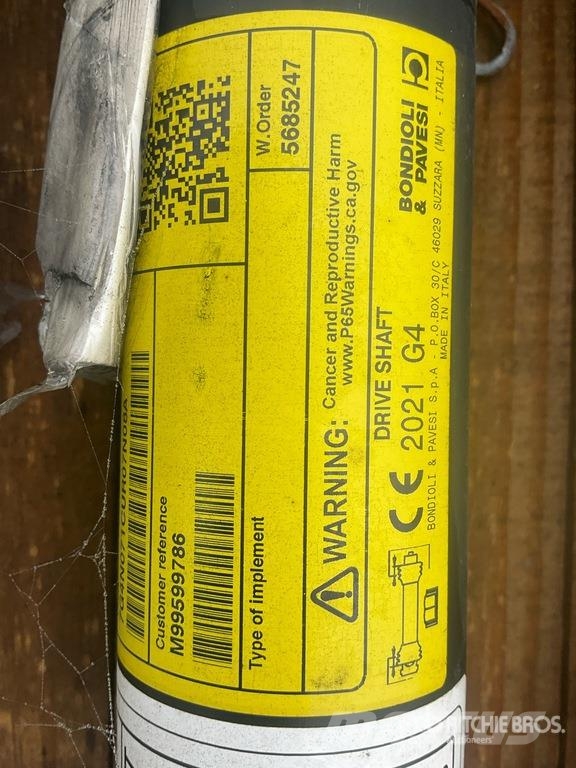 Quantity of (4) PTO Shafts (Unused) Andere Zubehörteile