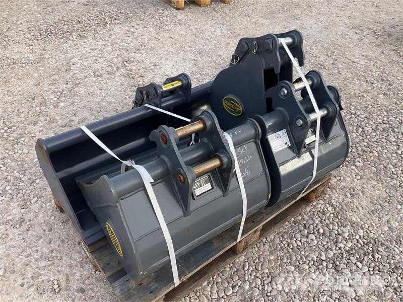 Quantity of (4) Strickland Excavator Bucket - Fits Kašike / Korpe