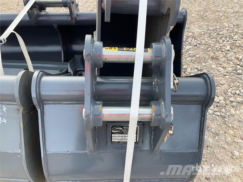  Quantity of (4) Strickland Excavator Bucket - Fits دلاء