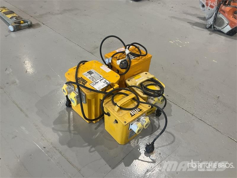  Quantity of (4) Transformer معدات البناء - غير ذلك