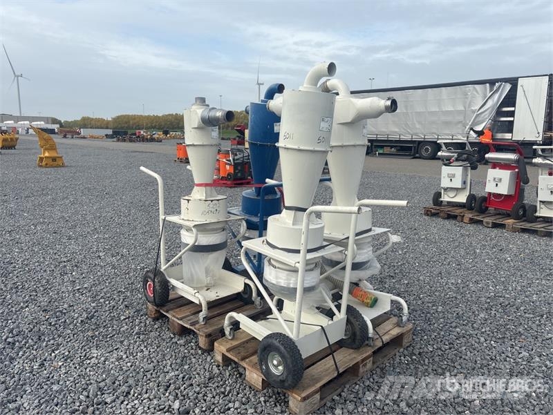 Quantity of (4) Ventur PRE-SEPARATOR Vacuum Cleane Vacuum cleaners