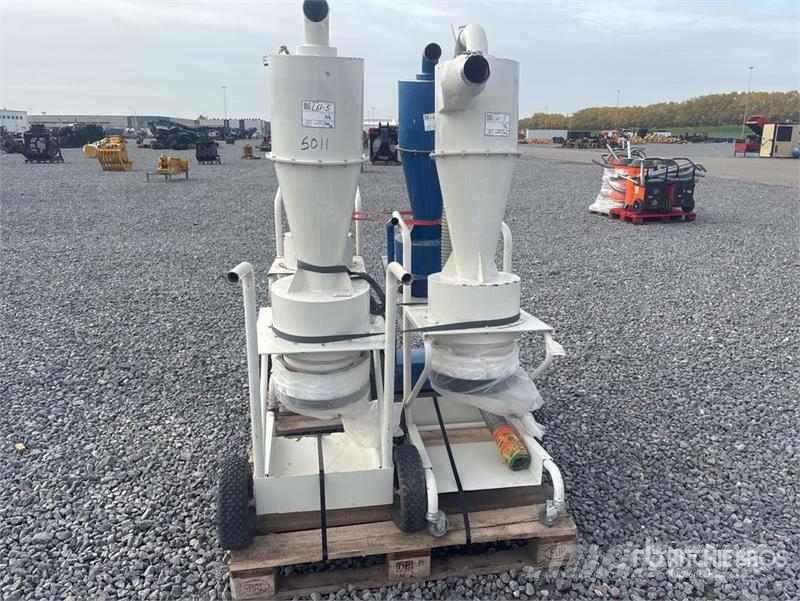 Quantity of (4) Ventur PRE-SEPARATOR Vacuum Cleane Vacuum cleaners