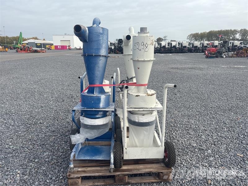 Quantity of (4) Ventur PRE-SEPARATOR Vacuum Cleane Vacuum cleaners